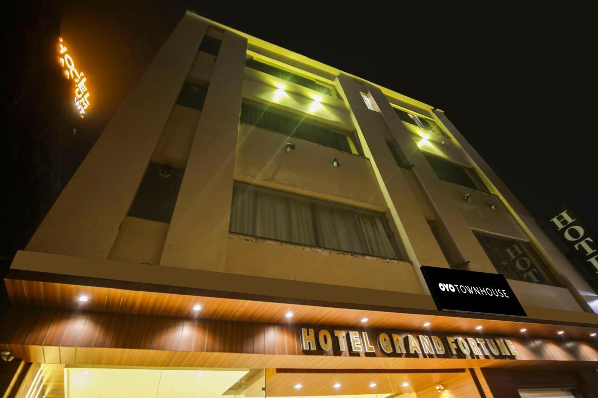 Super Townhouse Grand Fortune أمريتسار المظهر الخارجي الصورة